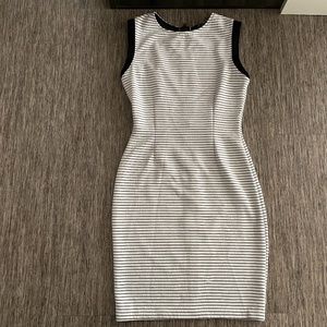 Aqua black and white dress size M